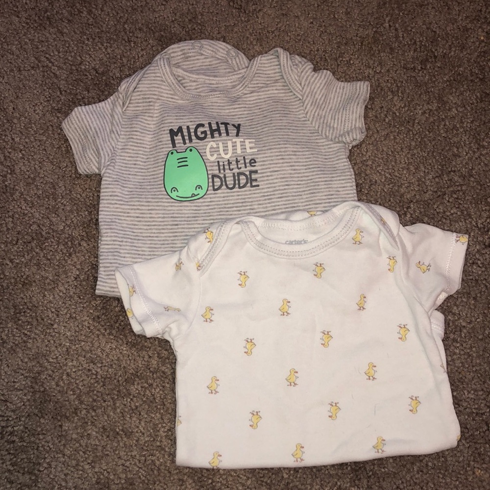 Set of 2 onesies.